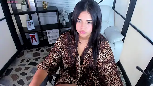 Snapshot of NaiiaCirce chatting on 27, 1, 2025 NaiiaCirce online show from 27, 1, 2025