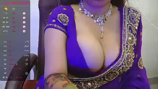 Snapshot of Hoty-Bhabi chatting on 10, 12, 2024 Hoty-Bhabi online show from 10, 12, 2024
