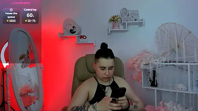 Dolly  Queen  online show from 12, 3, 2025