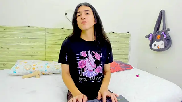 Evil Queen13 online show from 13, 1, 2026