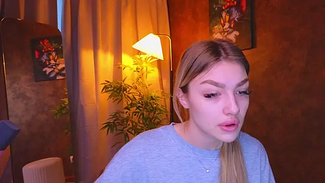 Ella Milla online show from 7, 1, 2025