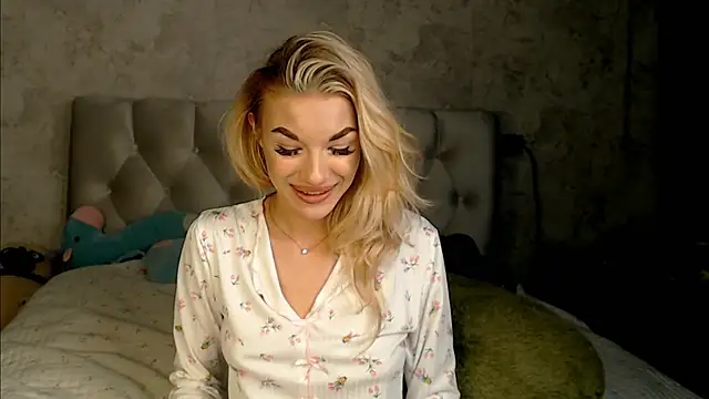 Ella Milla online show from 8, 3, 2026