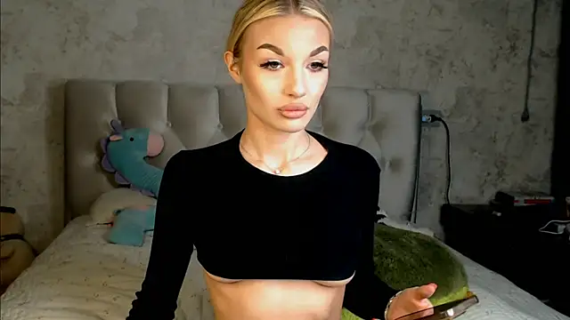 Ella Milla online show from 26, 3, 2026