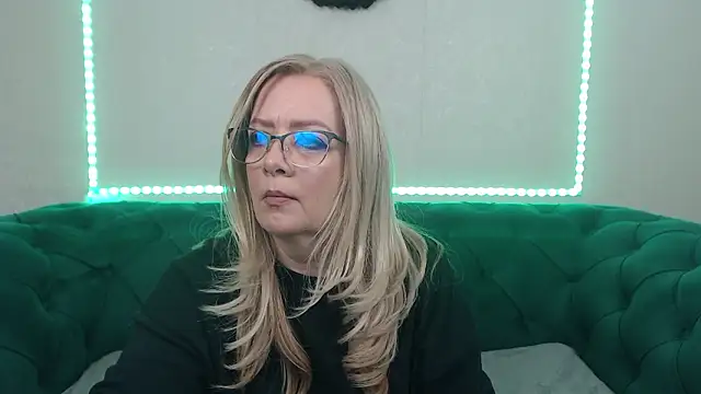 IvanaCharm online show from 9, 3, 2026