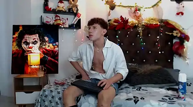 flowers18 online show from 27, 12, 2024