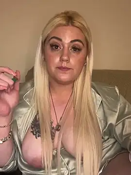 Blondiee3088 online show from 12, 2, 2025