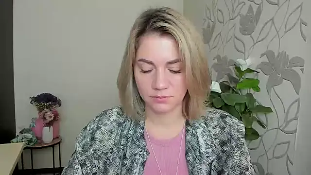 MariaSttone online show from 24, 9, 2025