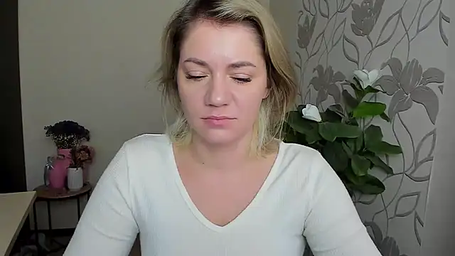 MariaSttone online show from 6, 10, 2025