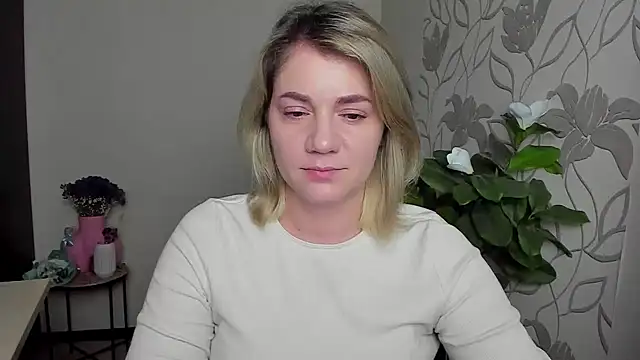 MariaSttone online show from 24, 10, 2025