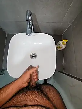 Snapshot of rahulGJ03 chatting on 24, 12, 2024 rahulGJ03 online show from 24, 12, 2024