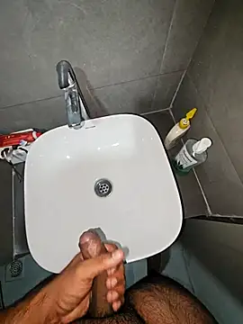 Snapshot of rahulGJ03 chatting on 28, 2, 2025 rahulGJ03 online show from 28, 2, 2025