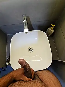 Snapshot of rahulGJ03 chatting on 3, 3, 2025 rahulGJ03 online show from 3, 3, 2025