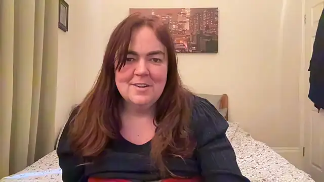 curvy-milf-abbie online show from 12, 2, 2025