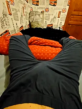 Snapshot of Azerty0911 chatting on 27, 11, 2025 Azerty0911 online show from 27, 11, 2025