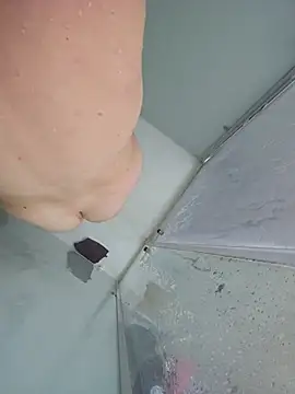 Snapshot of Azerty0911 chatting on 28, 11, 2025 Azerty0911 online show from 28, 11, 2025