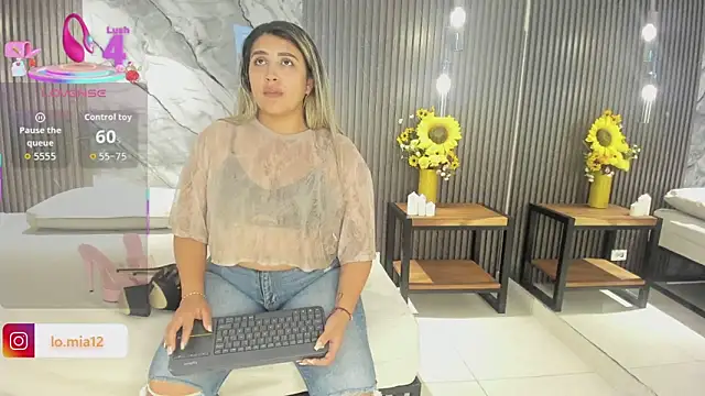 Snapshot of julietha_taylor chatting on 20, 4, 2026 julietha taylor online show from 20, 4, 2026