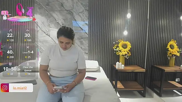 Snapshot of julietha_taylor chatting on 21, 4, 2026 julietha taylor online show from 21, 4, 2026