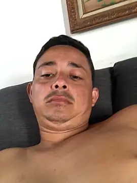 isacalejandroo online show from 14, 1, 2025