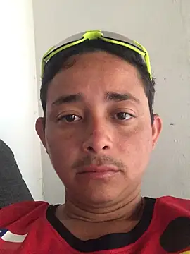 isacalejandroo online show from 4, 2, 2025