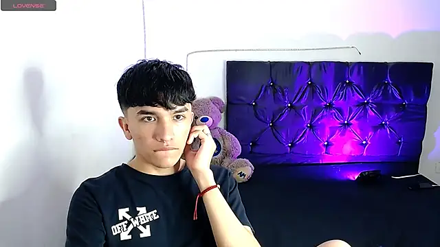 Snapshot of benji_hoter chatting on 29, 9, 2025 benji hoter online show from 29, 9, 2025