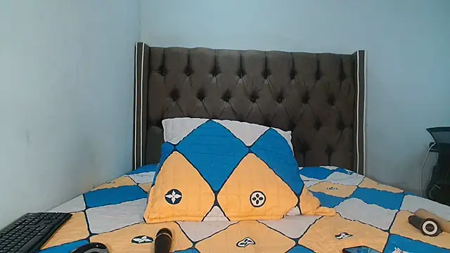 CHOCKYCHOCX2 online show from 8, 2, 2026