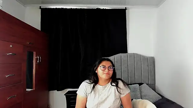 lorymoon online show from 10, 1, 2025