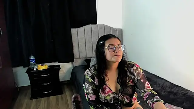 lorymoon online show from 11, 1, 2025