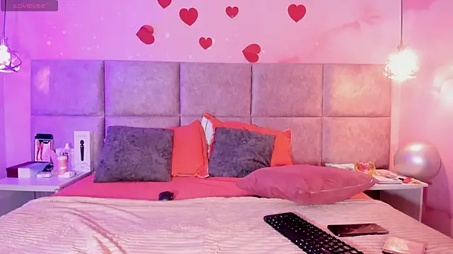 Laurentdupont04 online show from 8, 3, 2025