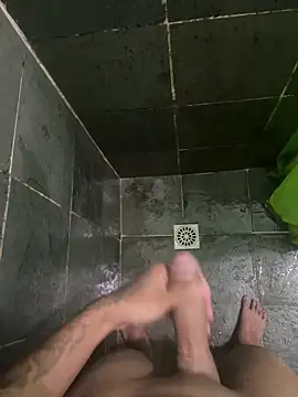 Snapshot of gzn01 chatting on 16, 10, 2025 gzn01 online show from 16, 10, 2025