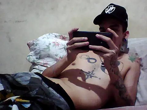 Snapshot of gatobranco001 chatting on 19, 3, 2025 gatobranco001 online show from 19, 3, 2025