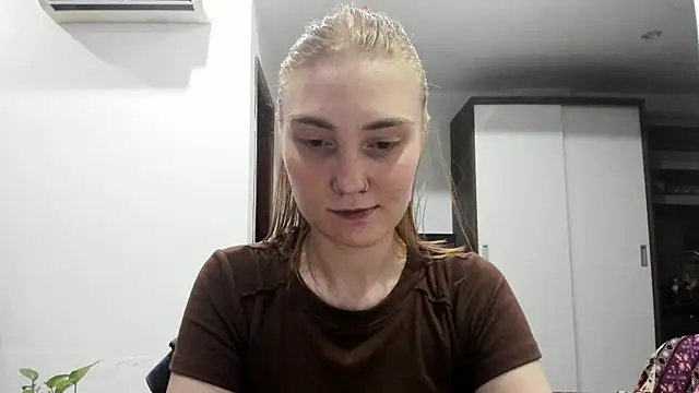 Snapshot of ReddHotPipper chatting on 30, 6, 2026 ReddHotPipper online show from 30, 6, 2026