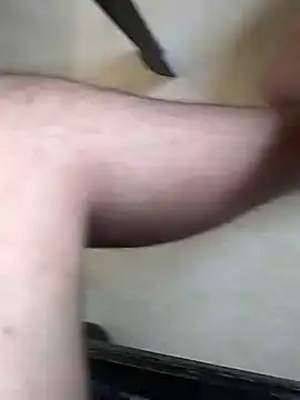 Snapshot of Happyman300 chatting on 2, 2, 2025 Happyman300 online show from 2, 2, 2025