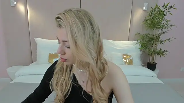 HelenaMorgan online show from 7, 2, 2025