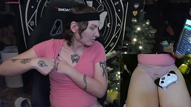 BrandiWRLD 999 online show from 17, 1, 2025