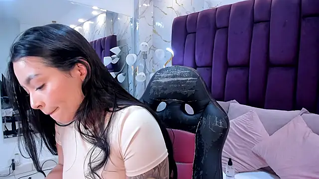 Snapshot of emma_carterr1 chatting on 29, 6, 2026 emma carterr1 online show from 29, 6, 2026