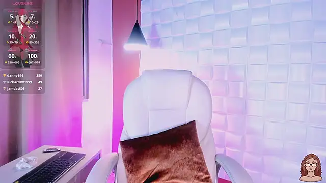 keendaall online show from 20, 2, 2025