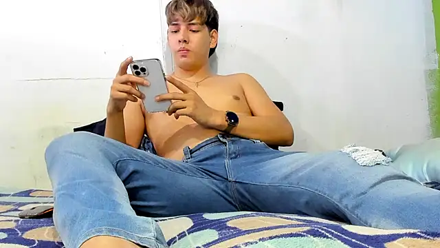 zackmontieel online show from 4, 12, 2024