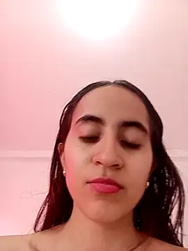 Mia Fischer online show from 4, 3, 2025