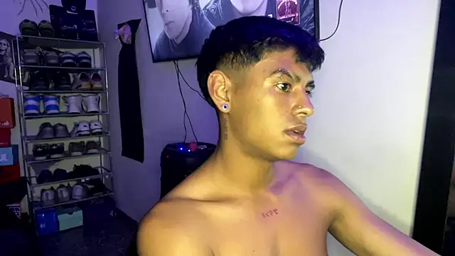 Snapshot of _Billowy_ chatting on 14, 11, 2025 Billowy online show from 14, 11, 2025