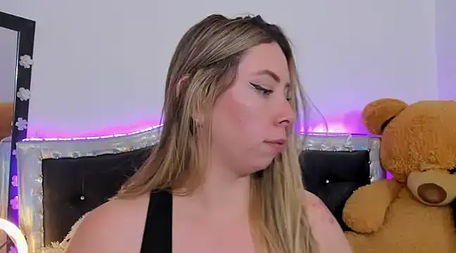 JanneKim online show from 3, 2, 2025