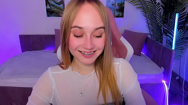 LianaBright online show from 6, 3, 2025