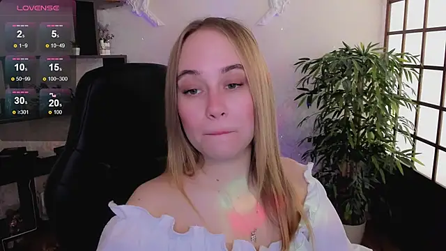 LianaBright online show from 23, 3, 2025