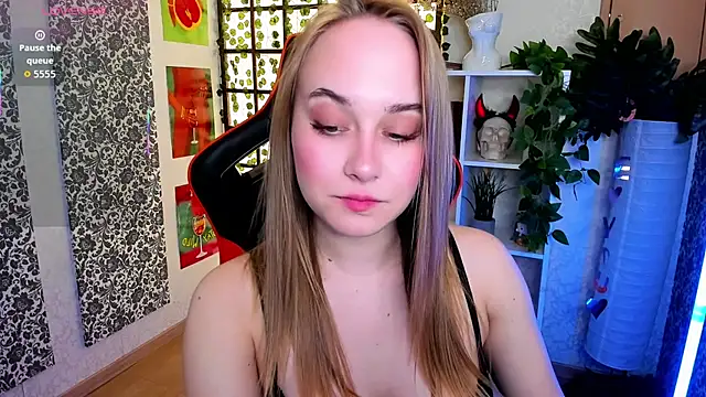 LianaBright online show from 8, 4, 2026