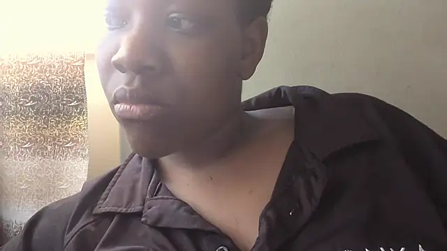 Snapshot of vanie chatting on 17, 10, 2025 vanie online show from 17, 10, 2025