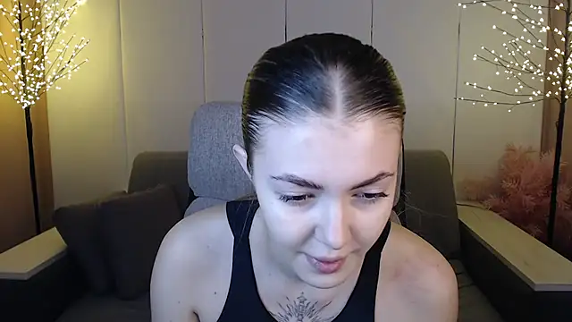 Snapshot of Ritaneer chatting on 2, 2, 2025 Ritaneer online show from 2, 2, 2025