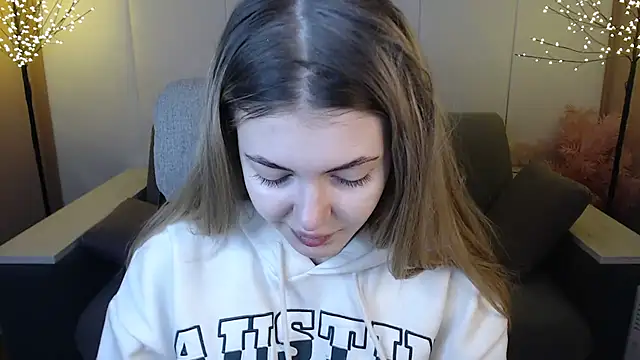 Snapshot of Ritaneer chatting on 8, 2, 2025 Ritaneer online show from 8, 2, 2025