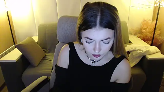 Snapshot of Ritaneer chatting on 8, 3, 2025 Ritaneer online show from 8, 3, 2025