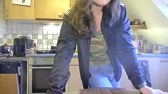 stunning Rosi online show from 10, 1, 2025