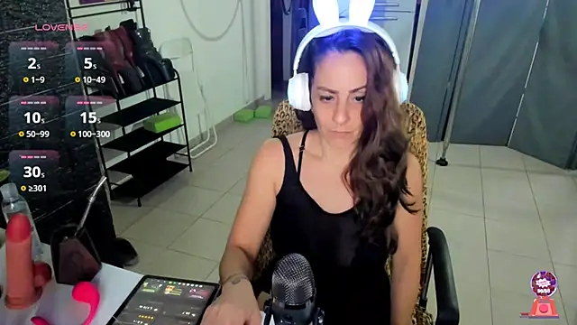 jessiburningheels online show from 23, 2, 2025