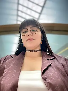 meow girl online show from 14, 7, 2026